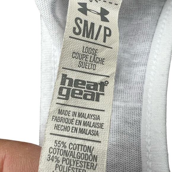 Under Armour women's size S loose fit, white with blue flag - Picture 5 of 5